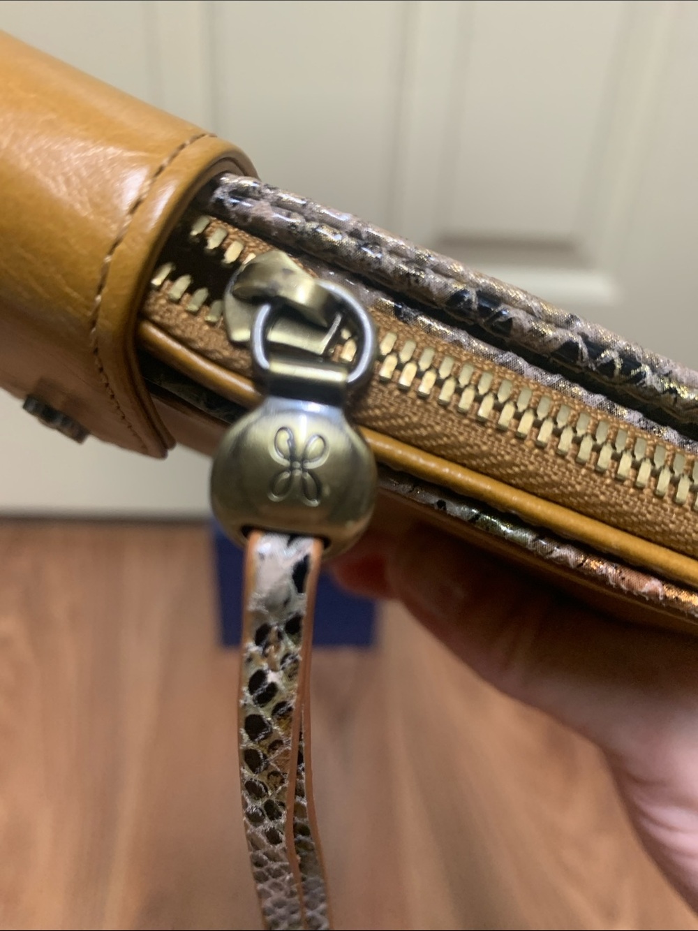 HOBO Leather Wallet - Picture 9 of 9